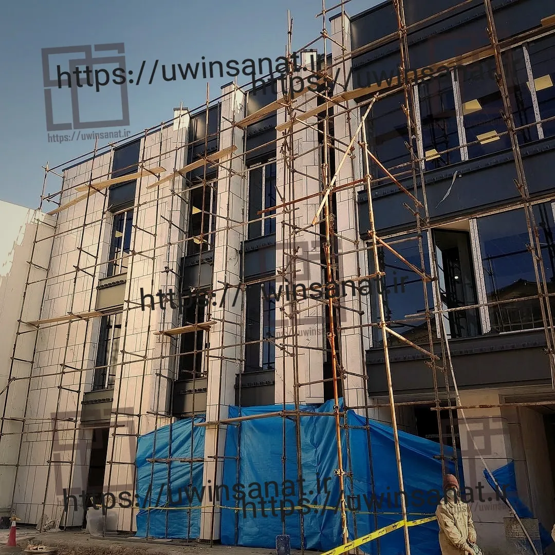 اجرای-پنجره-ترمال-بریک-و-نمای-لوور-آلومینیومی-دوکی-پروژه-کارخانه-چاد-1